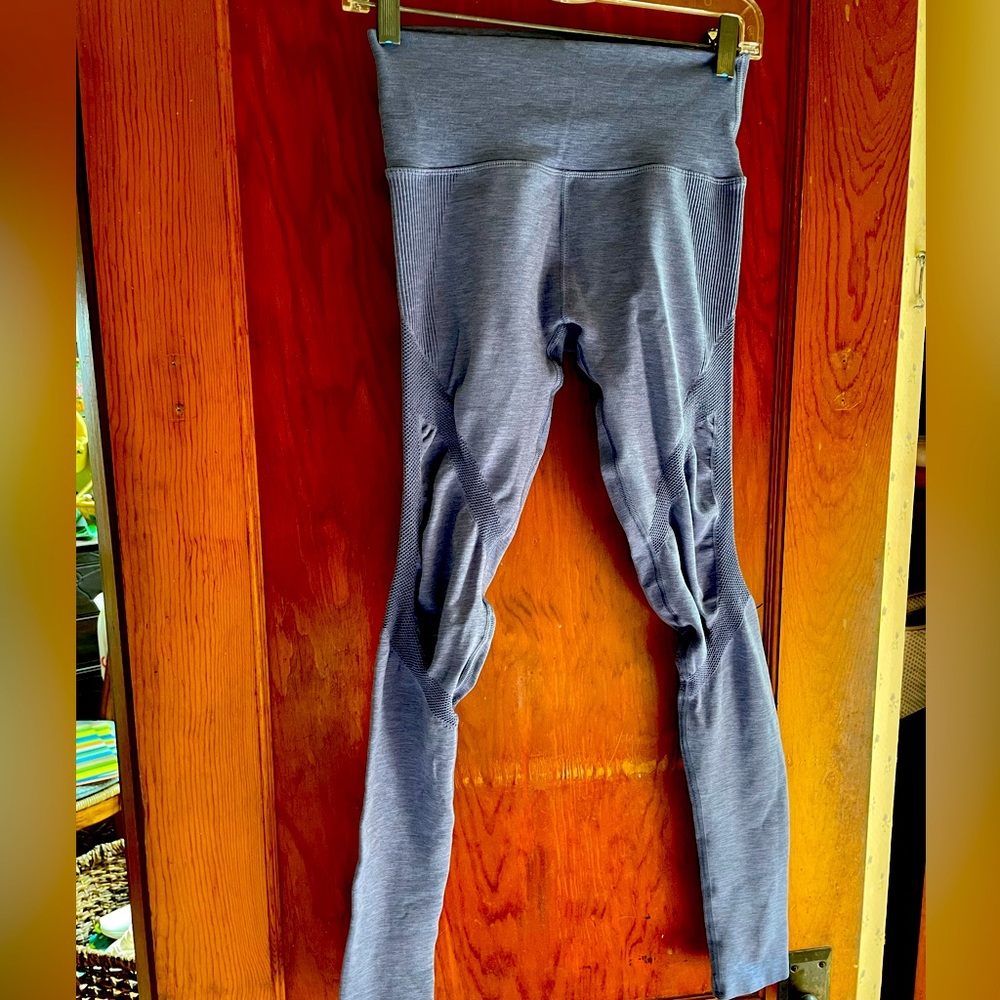 Alphalete Blue Leggings size Medium